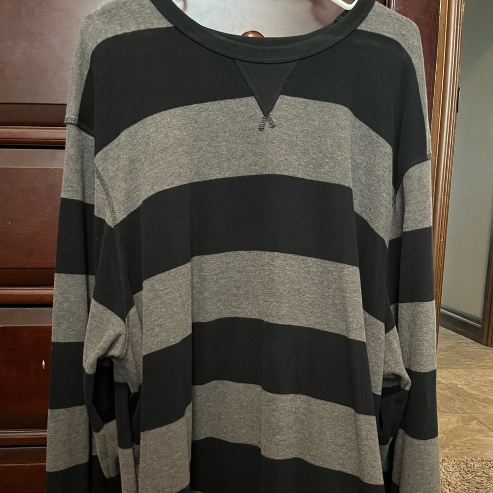 Old navy shirt